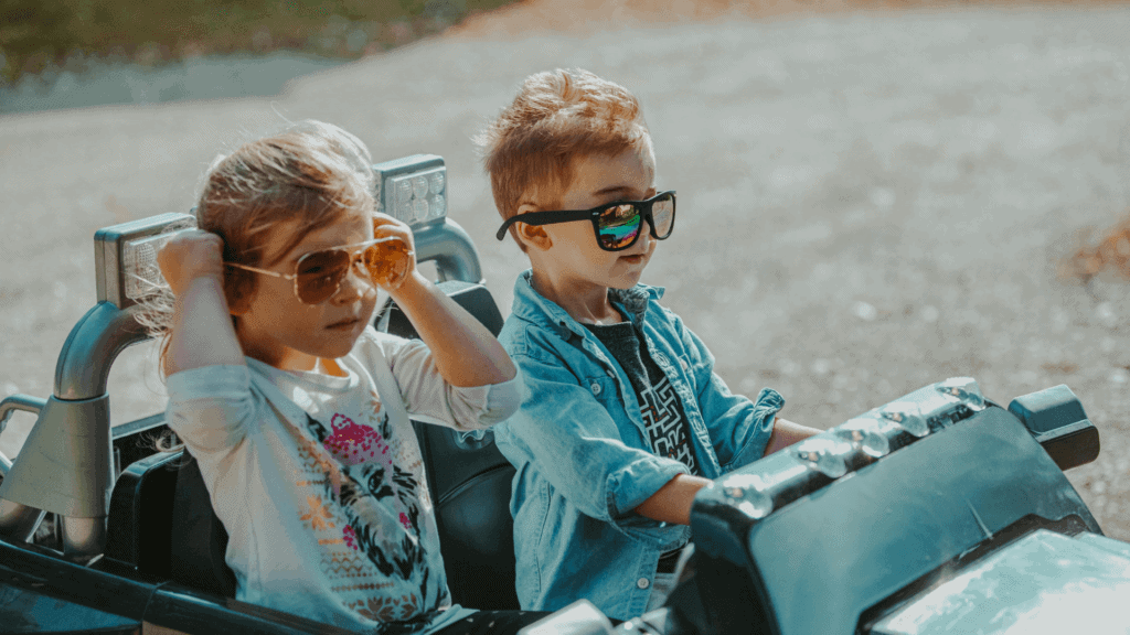 2 Kinder Beitragsbild - Führerschein Theorieprüfung nicht bestanden