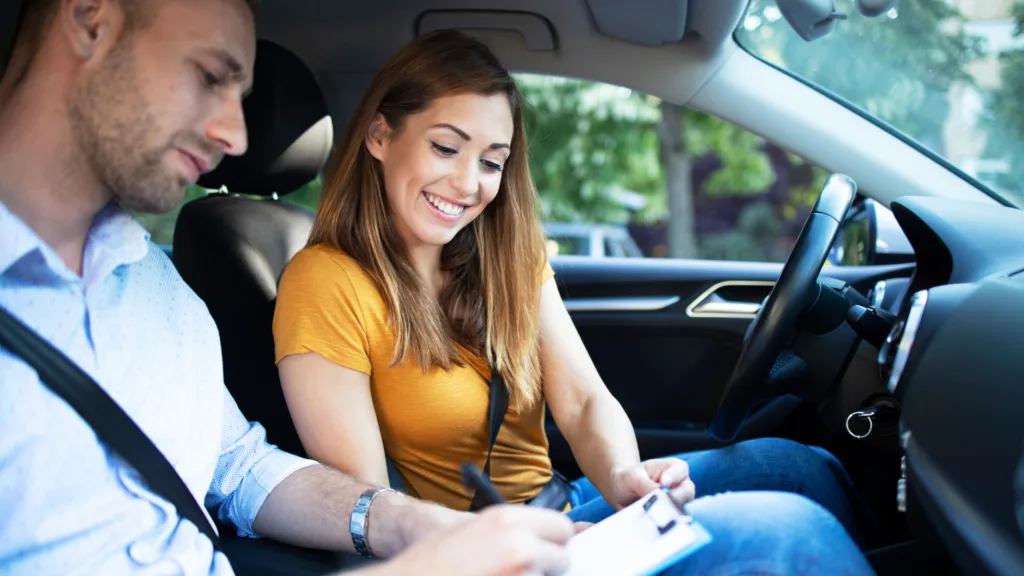 Blogbeitrag Bild praktische Führerscheinprüfung bestehen 2